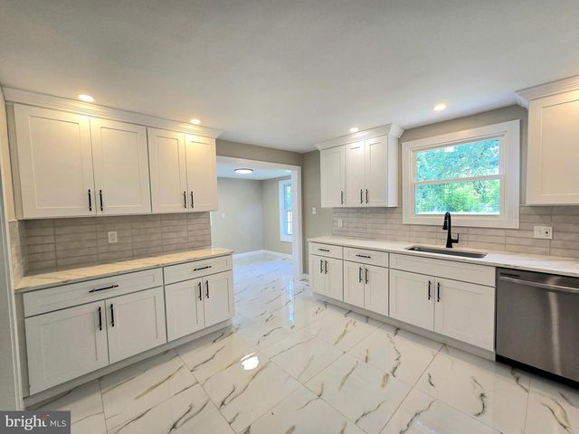 6737 PARK AVE, Pennsauken, NJ 08109