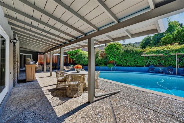 104 Old Orchard Dr, Los Gatos, CA 95032