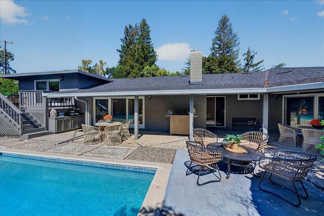 104 Old Orchard Dr, Los Gatos, CA 95032