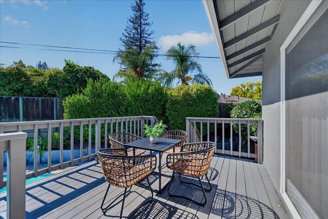 104 Old Orchard Dr, Los Gatos, CA 95032