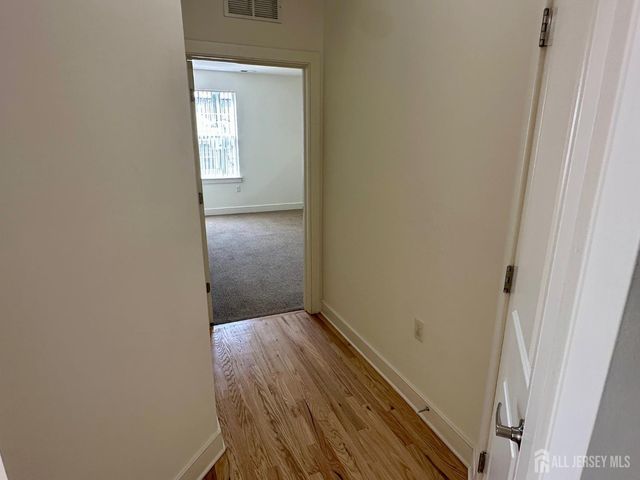 88 Roosevelt Avenue 421, Carteret, NJ 07008