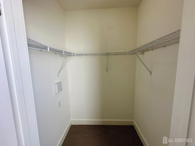 88 Roosevelt Avenue 421, Carteret, NJ 07008