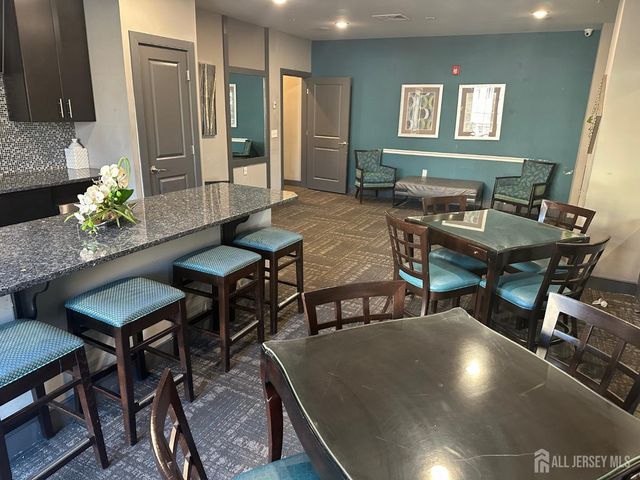 88 Roosevelt Avenue 421, Carteret, NJ 07008