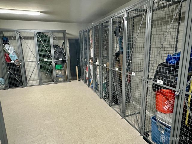 88 Roosevelt Avenue 421, Carteret, NJ 07008
