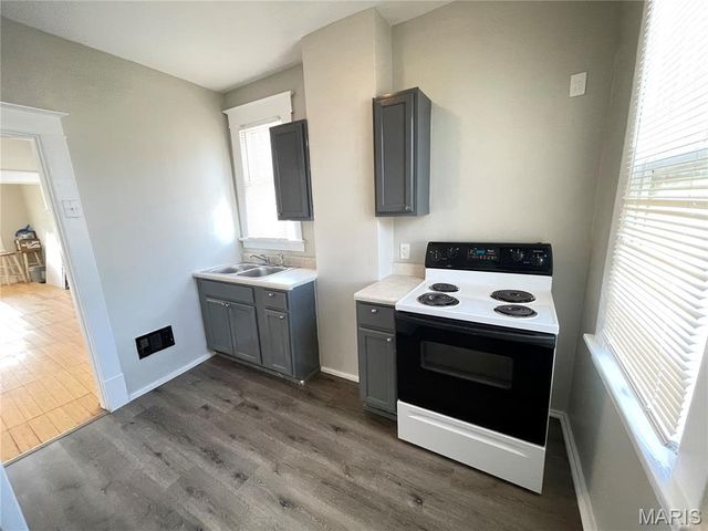 8622 Goodfellow Boulevard, St Louis, MO 63147