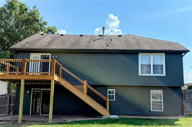 3605 NW Pier Court, Blue Springs, MO 64015
