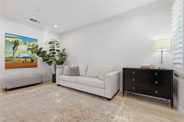 21445 Hayley, Huntington Beach, CA 92646