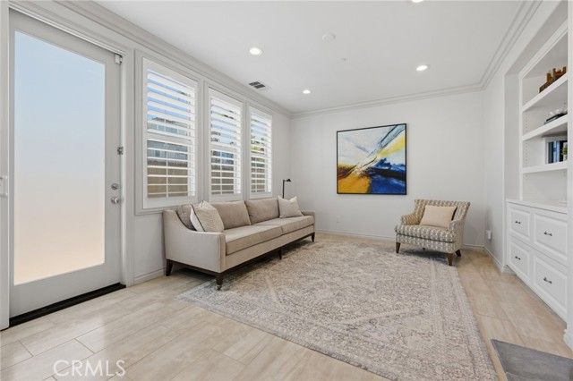 21445 Hayley, Huntington Beach, CA 92646