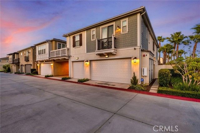 21445 Hayley, Huntington Beach, CA 92646