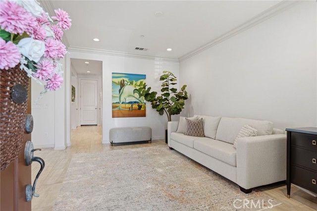 21445 Hayley, Huntington Beach, CA 92646