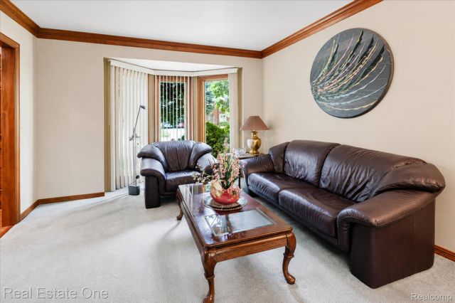 3596 Aynsley Drive, Rochester Hills, MI 48306
