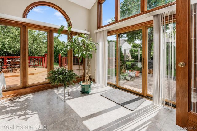 3596 Aynsley Drive, Rochester Hills, MI 48306