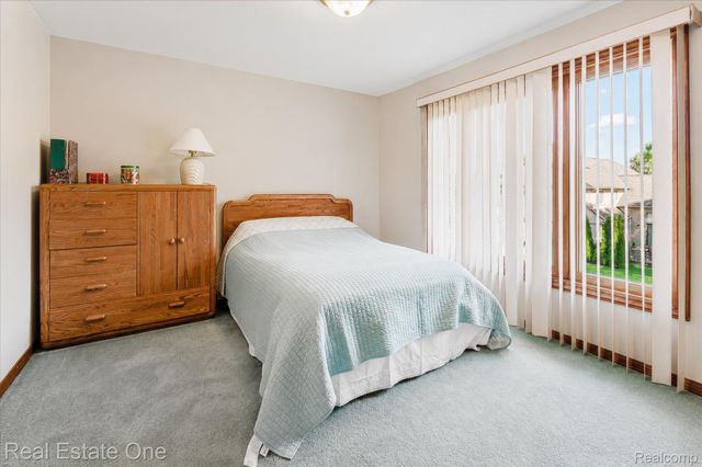 3596 Aynsley Drive, Rochester Hills, MI 48306
