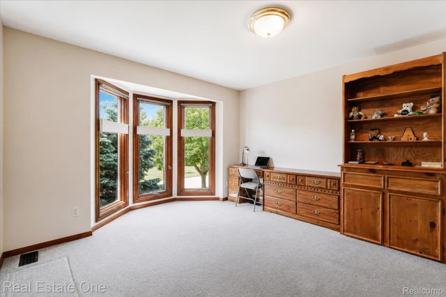 3596 Aynsley Drive, Rochester Hills, MI 48306