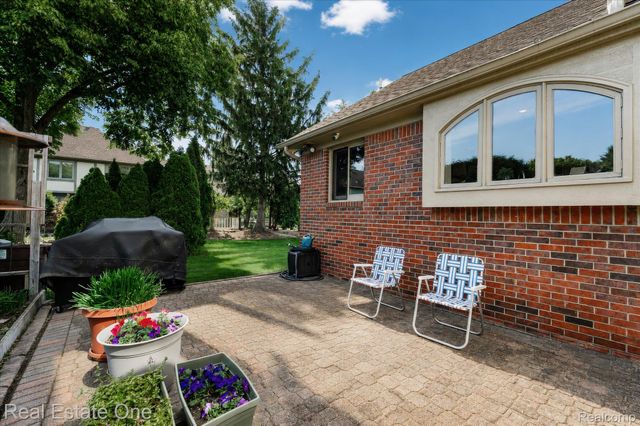 3596 Aynsley Drive, Rochester Hills, MI 48306