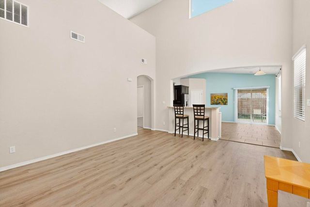8909 Eagle Hills Drive NW, Albuquerque, NM 87114