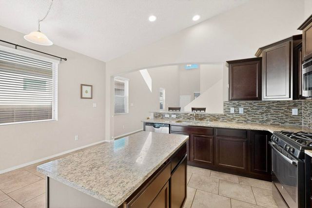 8909 Eagle Hills Drive NW, Albuquerque, NM 87114