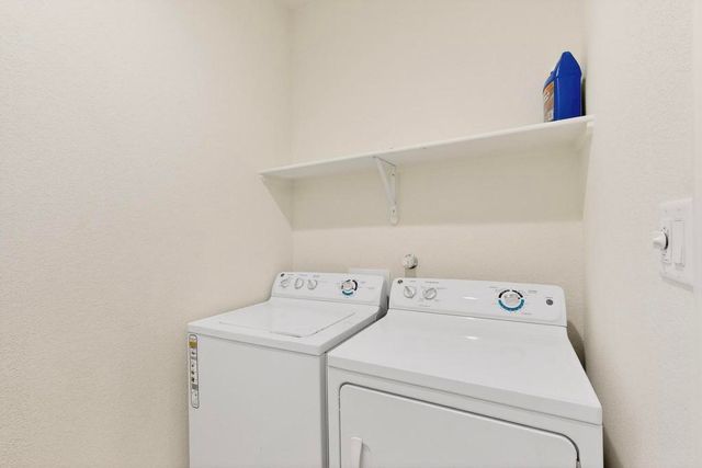 8909 Eagle Hills Drive NW, Albuquerque, NM 87114