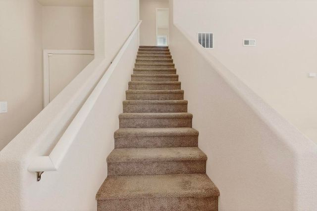 8909 Eagle Hills Drive NW, Albuquerque, NM 87114