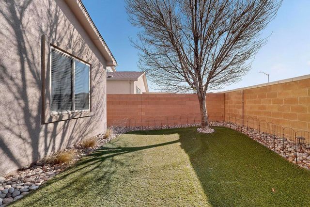 8909 Eagle Hills Drive NW, Albuquerque, NM 87114