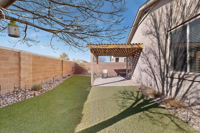 8909 Eagle Hills Drive NW, Albuquerque, NM 87114