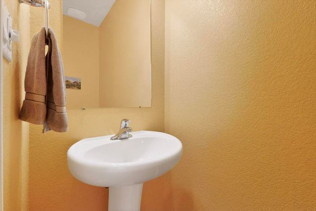 8909 Eagle Hills Drive NW, Albuquerque, NM 87114