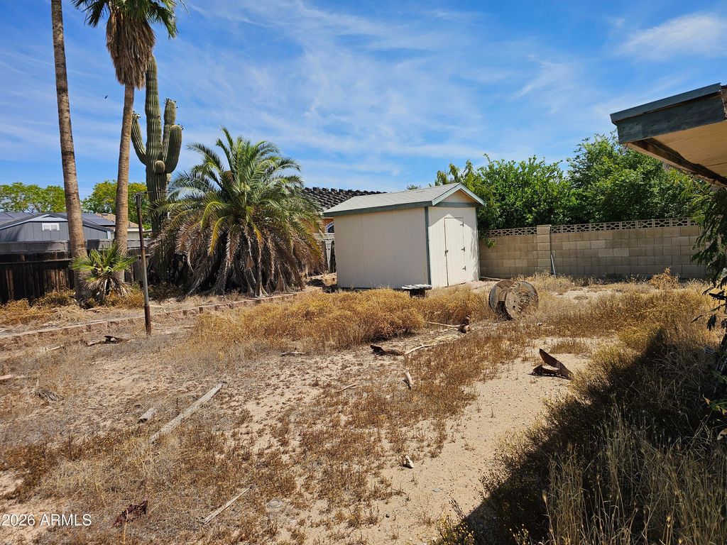 6922 W PARADISE Lane, Peoria, AZ 85382 — photo 5