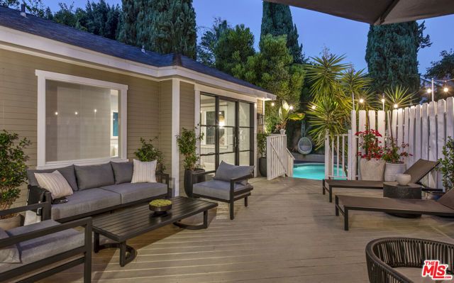 1736 N Sierra Bonita Avenue, Los Angeles, CA 90046