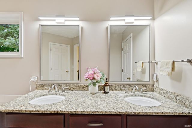 10330 Sona Marie Court, Fort Wayne, IN 46825