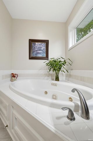 10330 Sona Marie Court, Fort Wayne, IN 46825