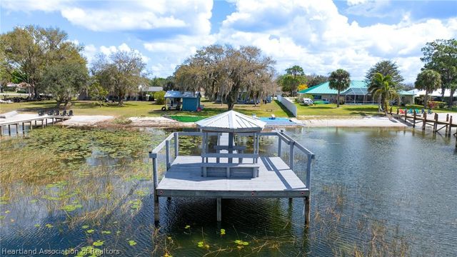 920 Lake Drive E, Lake Placid, FL 33852