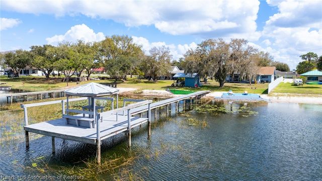 920 Lake Drive E, Lake Placid, FL 33852