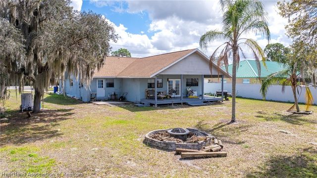 920 Lake Drive E, Lake Placid, FL 33852