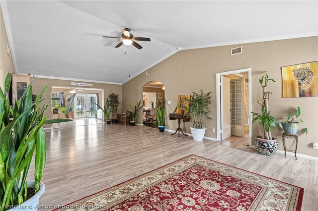 920 Lake Drive E, Lake Placid, FL 33852