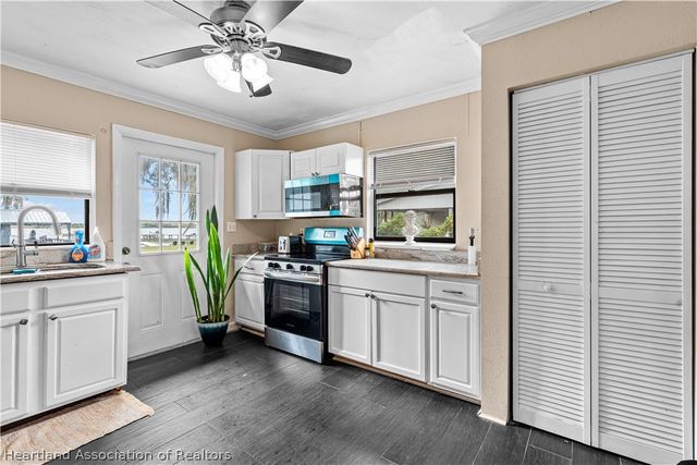 920 Lake Drive E, Lake Placid, FL 33852