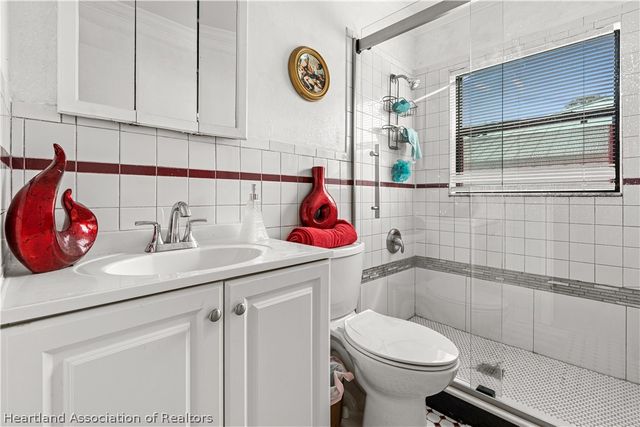 920 Lake Drive E, Lake Placid, FL 33852