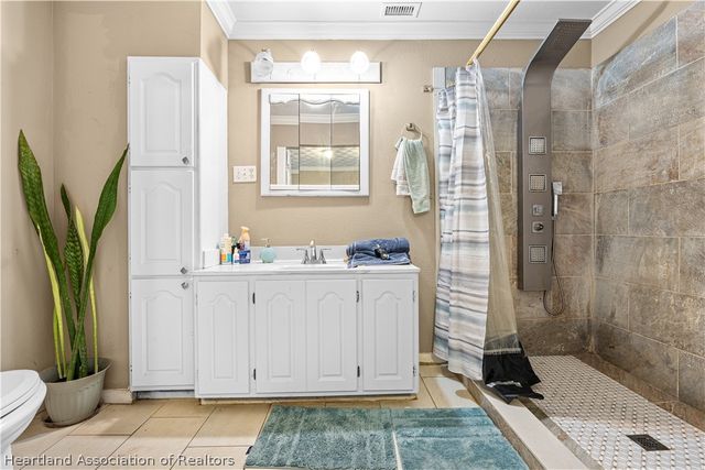 920 Lake Drive E, Lake Placid, FL 33852