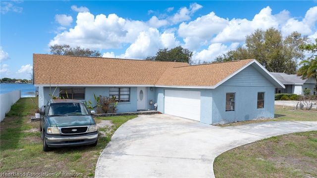 920 Lake Drive E, Lake Placid, FL 33852