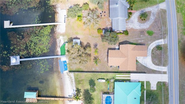 920 Lake Drive E, Lake Placid, FL 33852