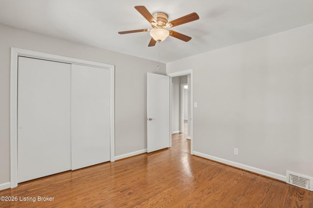 3717 Hillsboro Rd, Louisville, KY 40207
