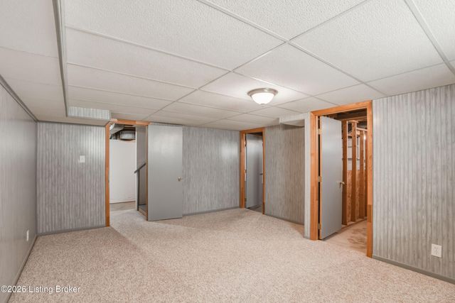 3717 Hillsboro Rd, Louisville, KY 40207