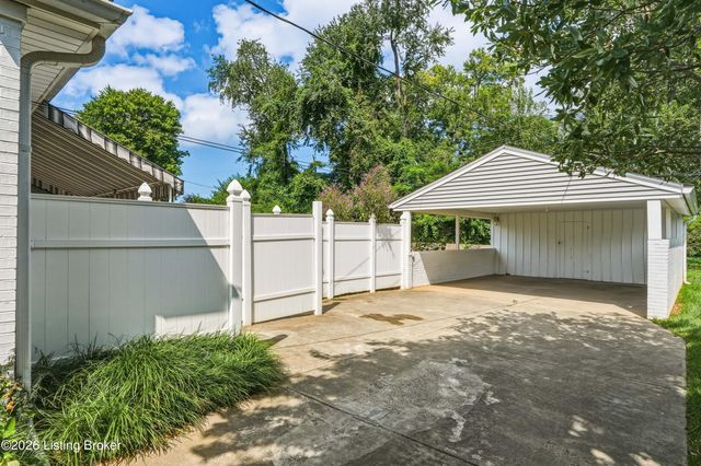 3717 Hillsboro Rd, Louisville, KY 40207