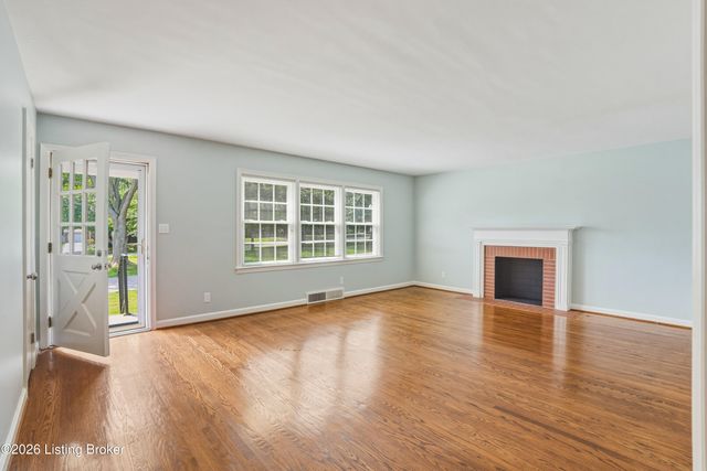 3717 Hillsboro Rd, Louisville, KY 40207