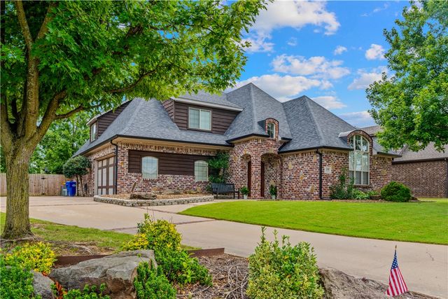 4300 W Warbal Trail, Rogers, AR 72758