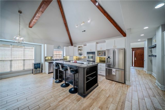 4300 W Warbal Trail, Rogers, AR 72758