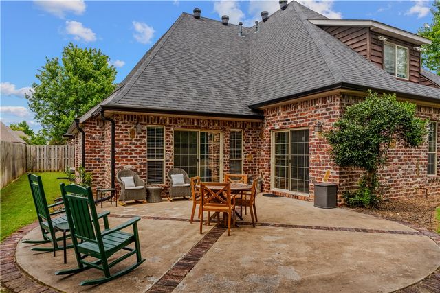 4300 W Warbal Trail, Rogers, AR 72758