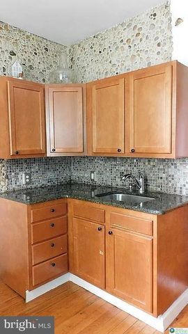 1225 W WALNUT, Allentown, PA 18102