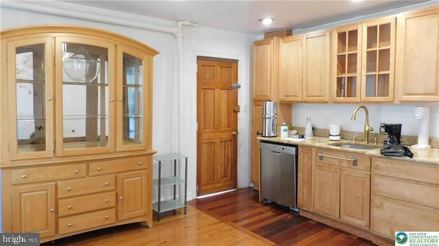 1225 W WALNUT, Allentown, PA 18102