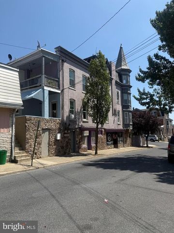1225 W WALNUT, Allentown, PA 18102