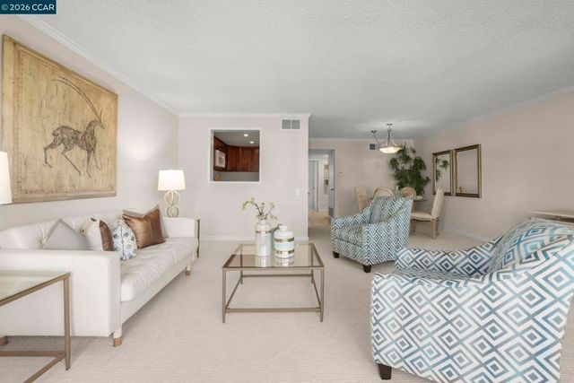 1525 Canyonwood Ct 4, Walnut Creek, CA 94595